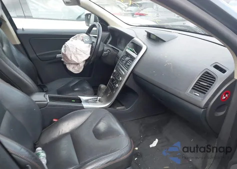 2010 Volvo Xc60 3.2 from USA, damaged, VIN YV4960DZ4A2078301